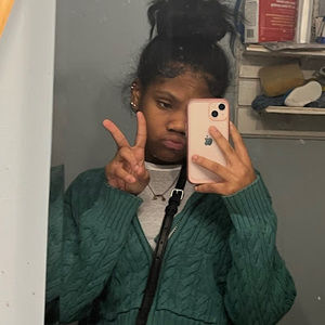 Meet your Posher, Asaya